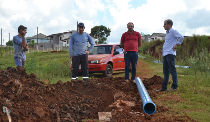 Prefeitura e Corsan iniciam obra para amenizar falta de água