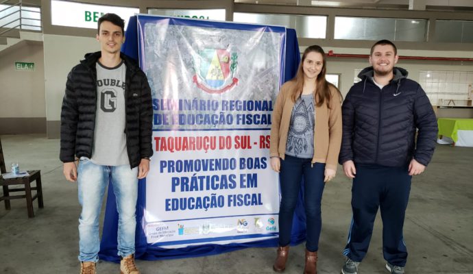 Estudantes representam Constantina no Seminário Regional de Educação Fiscal