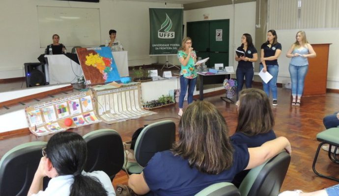 Educadores constantinenses participam de socialização de experiências