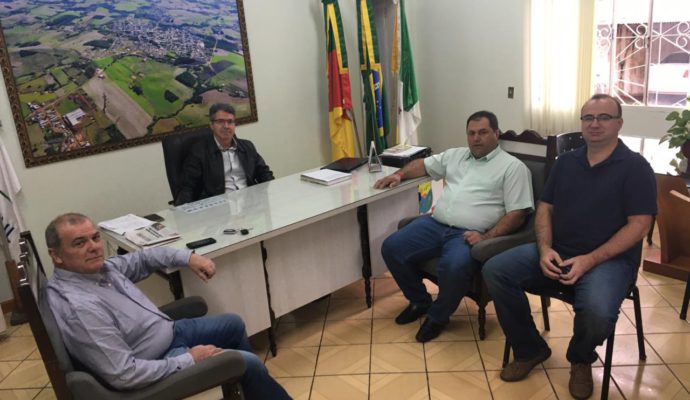 Adroaldo Araújo assume Executivo Municipal