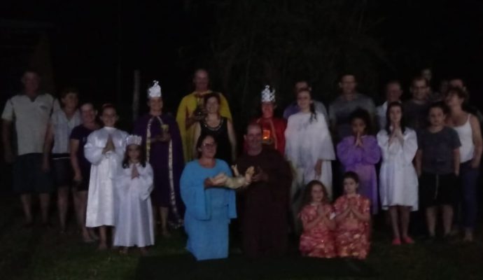 Prefeito Gerri e Primeira-Dama Veronica participam de Festa de Reis da Linha Savaris