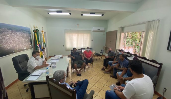 Poder Executivo recebe representantes da Associação de moradores do bairro São Roque
