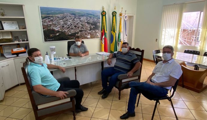 Executivo de Constantina e Engenho velho continuam buscando ligação asfáltica entre os municípios