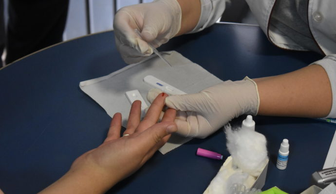 Julho Amarelo: Secretaria de Saúde realiza mais uma ação de combate às hepatites virais