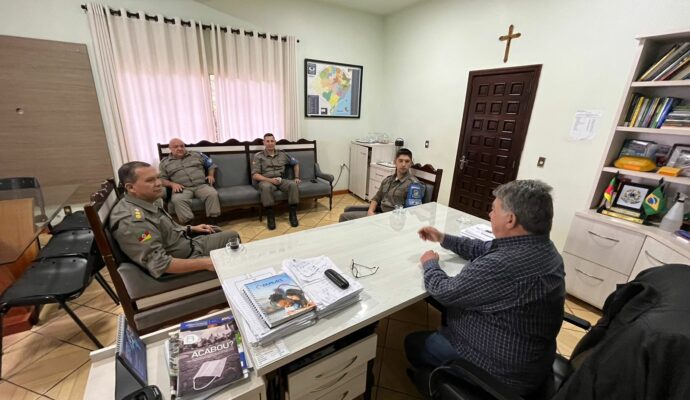 Executivo recebe comitiva da Brigada Militar